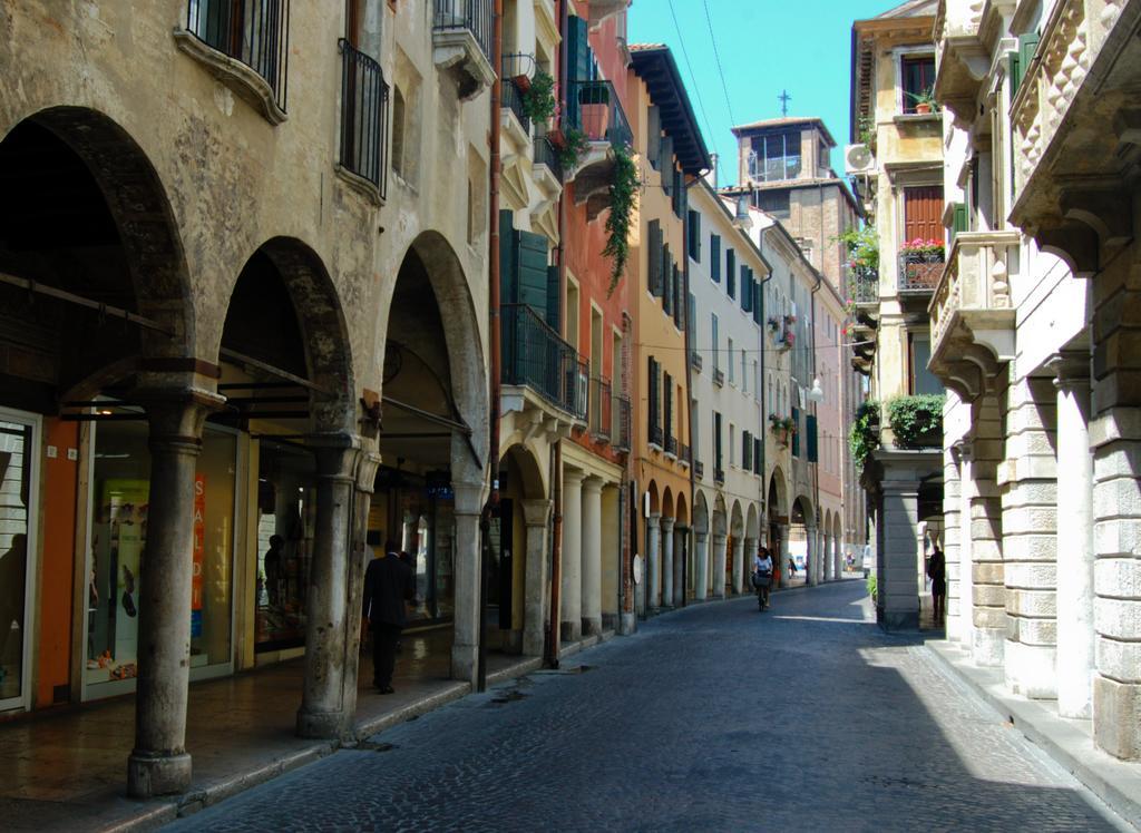 Mamma Mia On Ground Floor With Private Parking Tv-venice Apartment