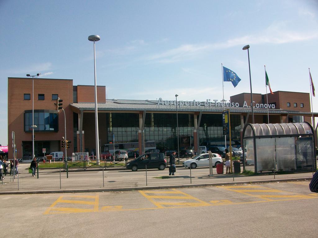 Mamma Mia On Ground Floor With Private Parking Tv-venice *
